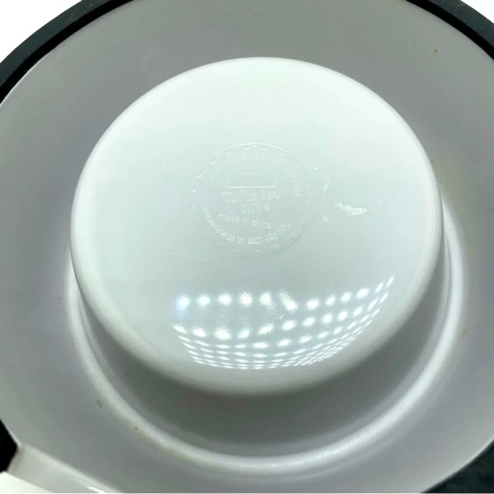 Whisker City Plastic LeMeow Dish